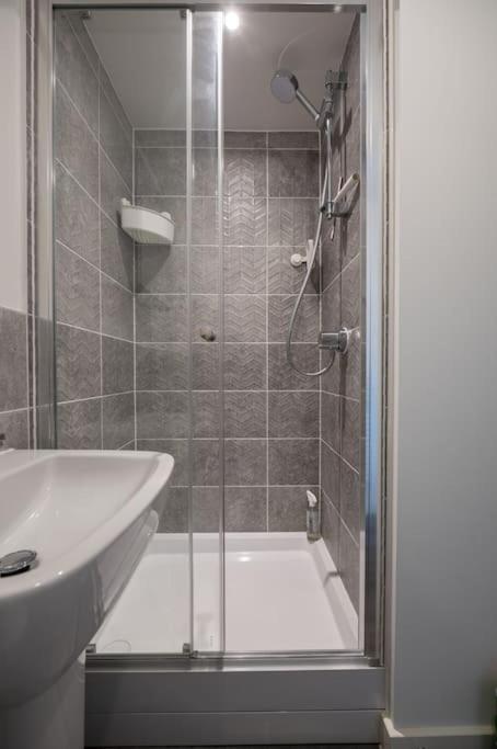 Cosy 3 Bed Near Beaches, Cardiff & Brecon Beacons Coity Esterno foto