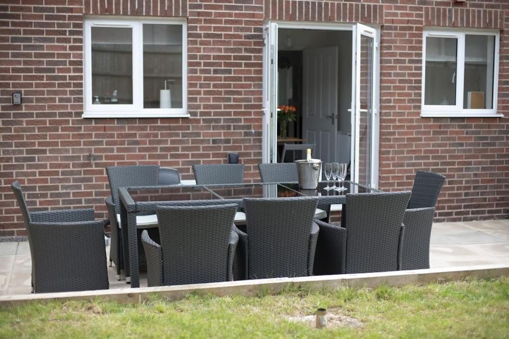 Cosy 3 Bed Near Beaches, Cardiff & Brecon Beacons Coity Esterno foto