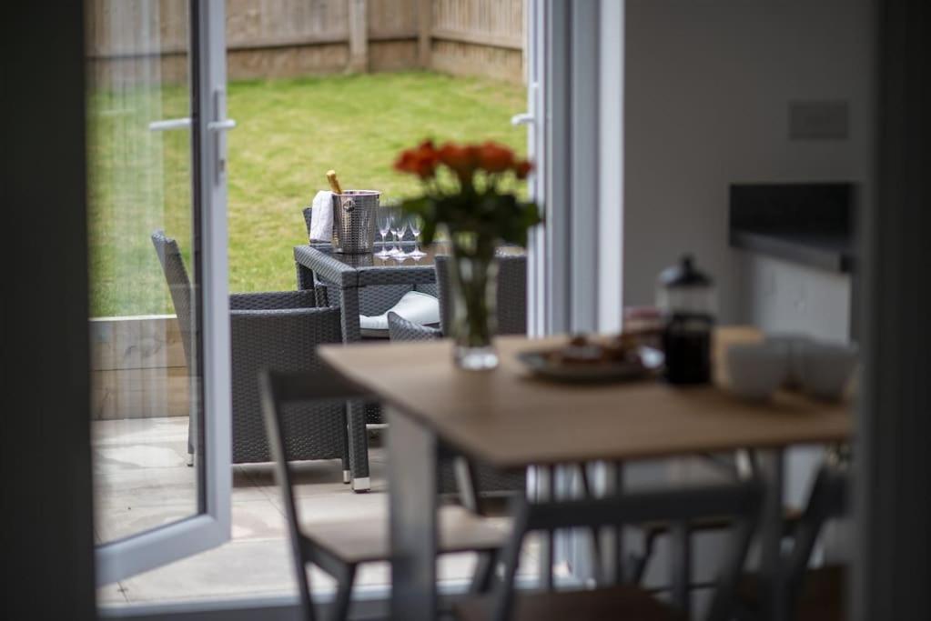 Cosy 3 Bed Near Beaches, Cardiff & Brecon Beacons Coity Esterno foto