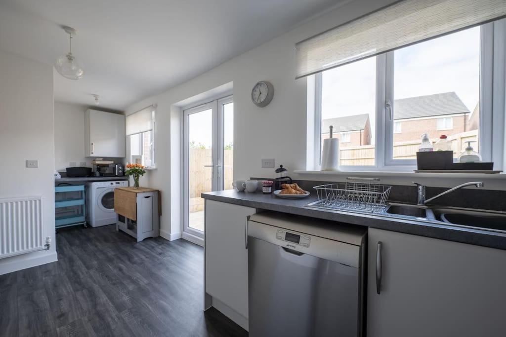 Cosy 3 Bed Near Beaches, Cardiff & Brecon Beacons Coity Esterno foto
