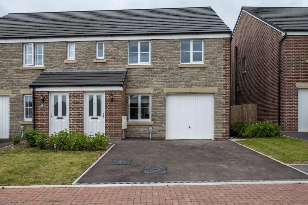 Cosy 3 Bed Near Beaches, Cardiff & Brecon Beacons Coity Esterno foto